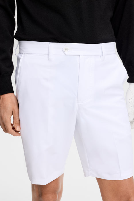 J.Lindeberg Mitch Golf Shorts in white on model showing front